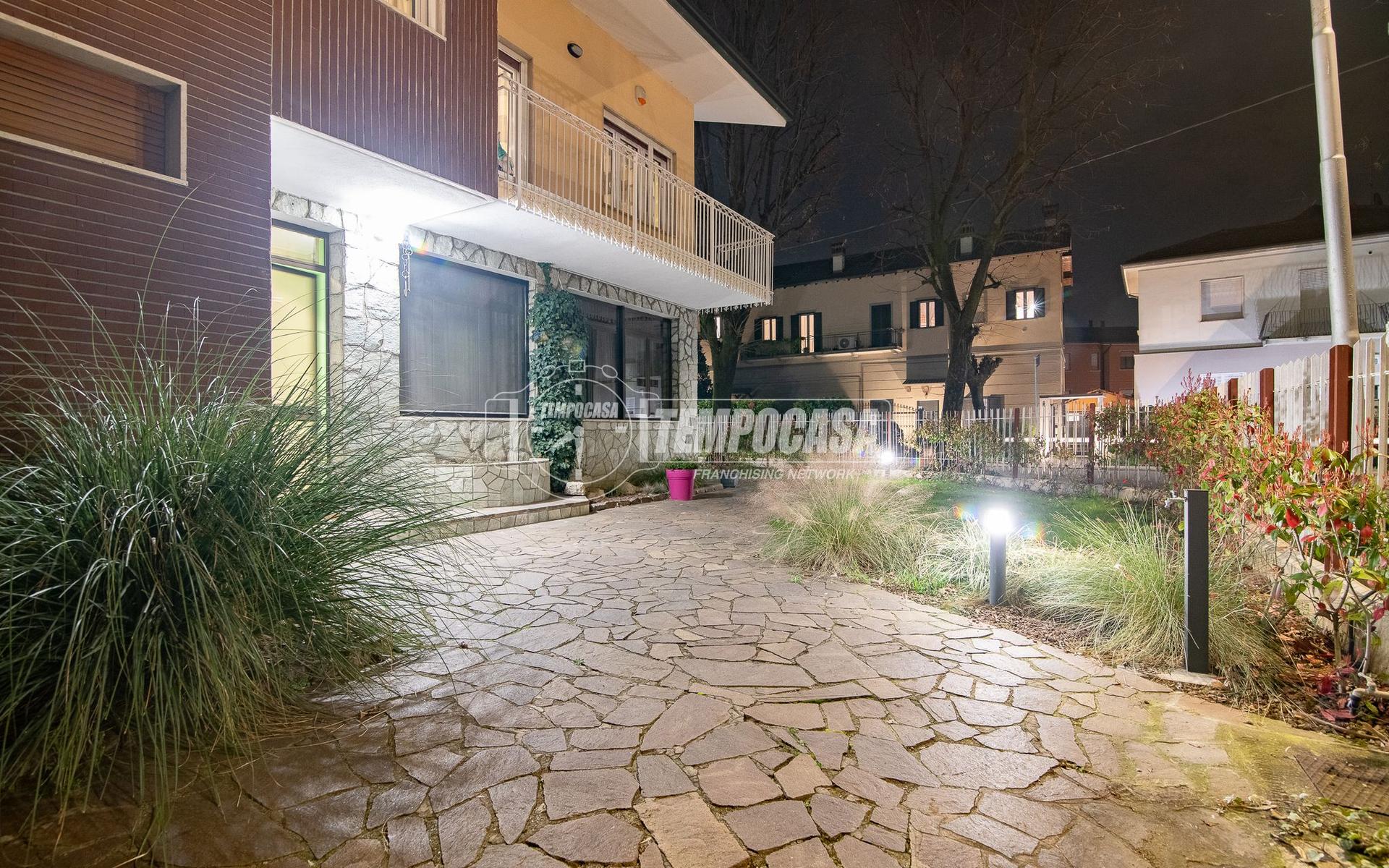 Villa a schiera in Via Padre Galastri, Cassano d'Adda
