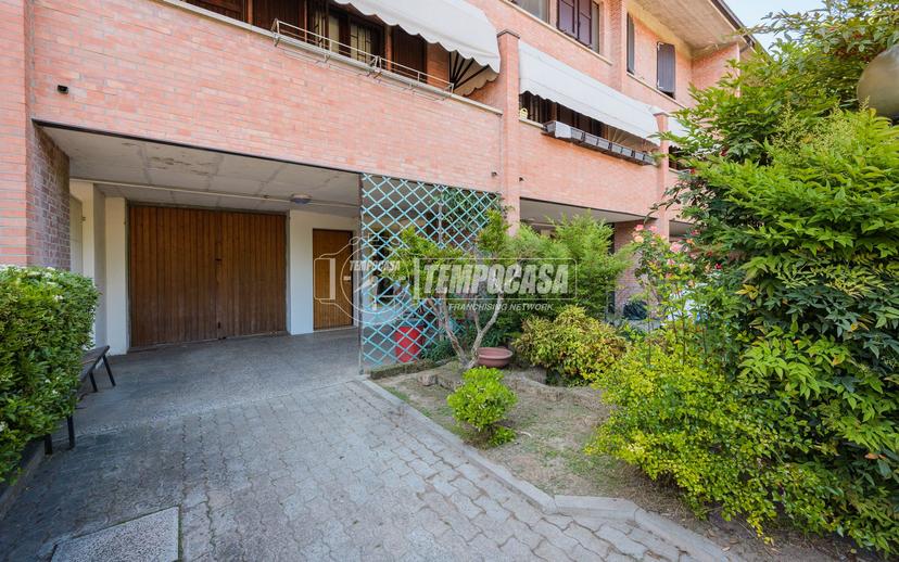Villa a schiera in Via II Agosto 1980, Granarolo dell'Emilia