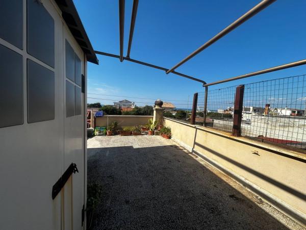 Villa in Viale di Focene, Fiumicino