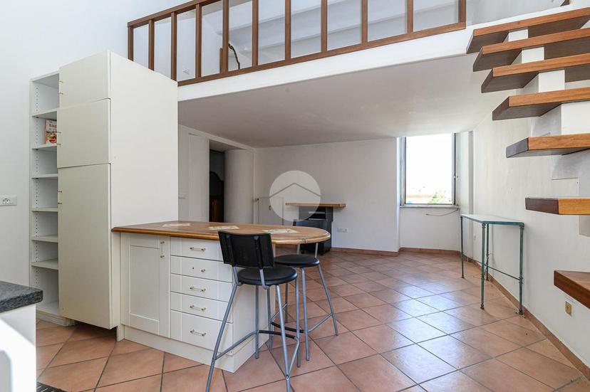 Appartamento in Via dei Marsi, Roma