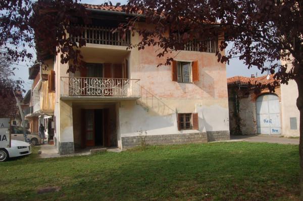 Villa in Via Roma, Lusigliè