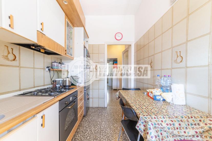 Trilocale in Via dei Torriani, Roma