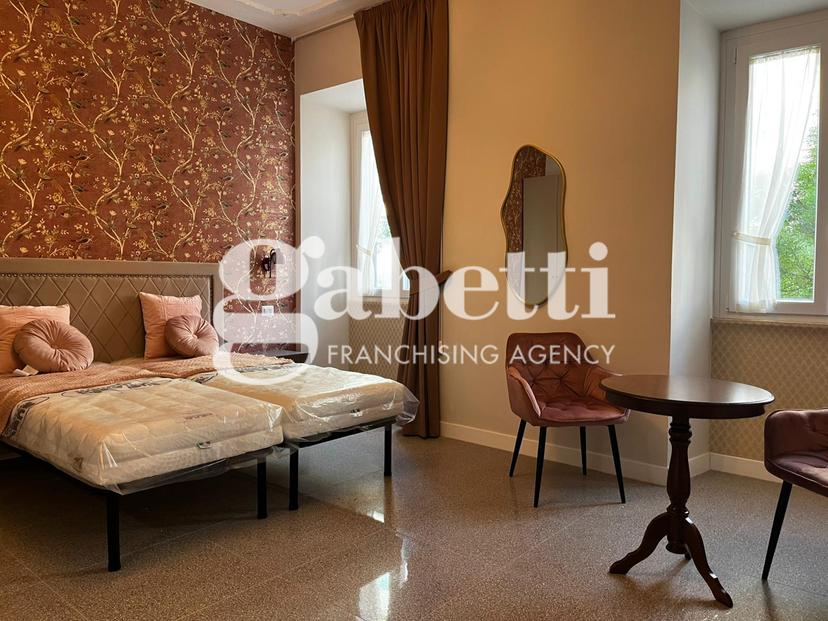 Trilocale in Via Albalonga 7, Roma