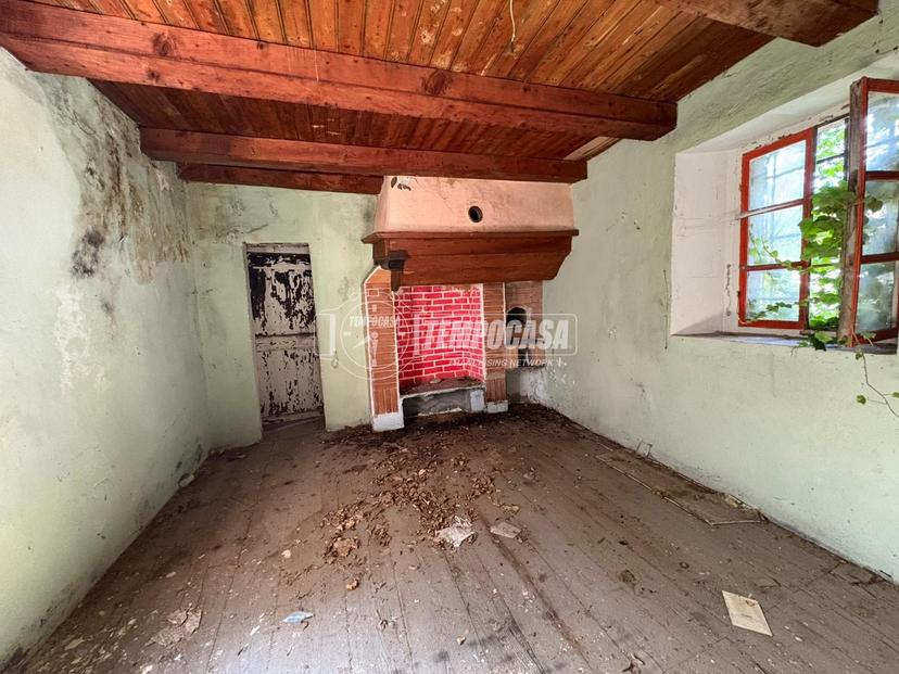 Casa indipendente in Gritlera Gias 97, Viù