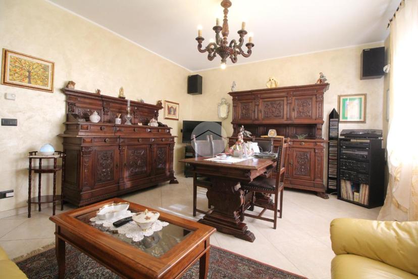 Quadrilocale in Via Pasubio 14, Brandizzo — foto 2 di 5