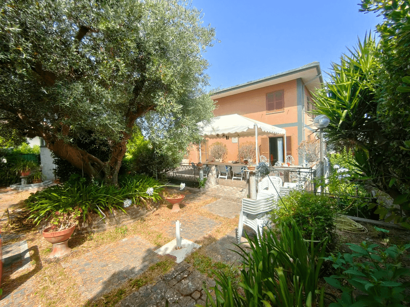 Villa unifamiliare in Vicolo Olivella, Albano Laziale — foto 3 di 5