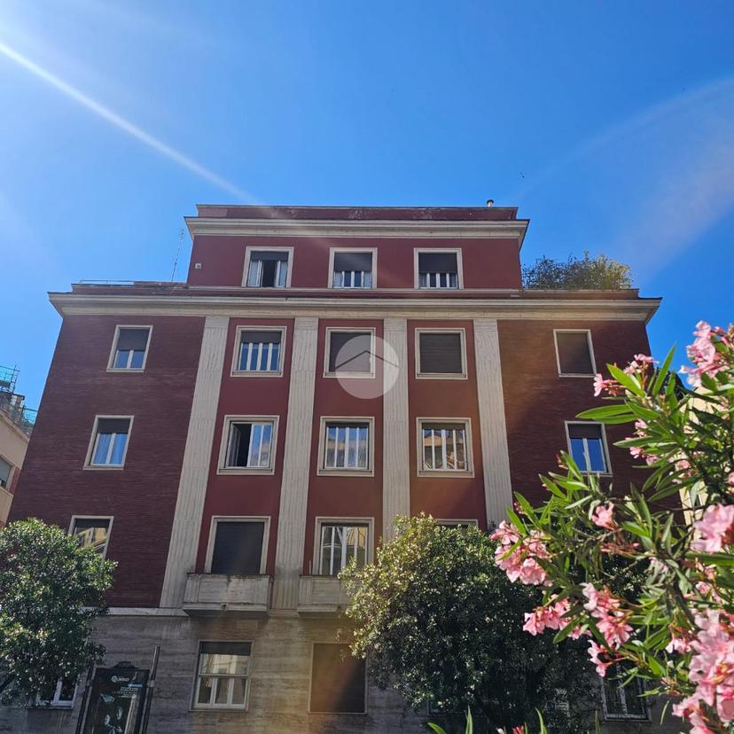 Trilocale in Viale Bruno Buozzi 47, Roma