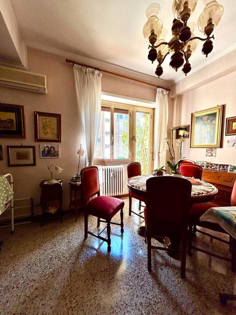 Bilocale in Via Rosa Raimondi Garibaldi 50, Roma