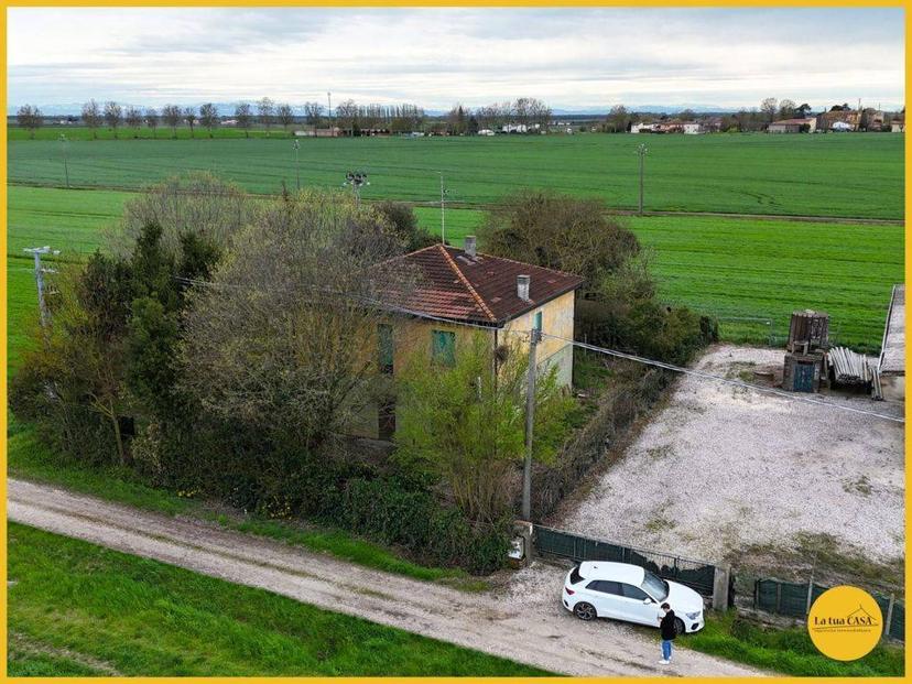Casa indipendente in Via Fiume Vecchio 231, Molinella