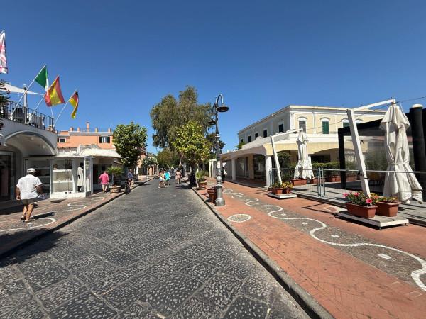 Trilocale in Corso Vittoria Colonna, Ischia — foto 5 di 5