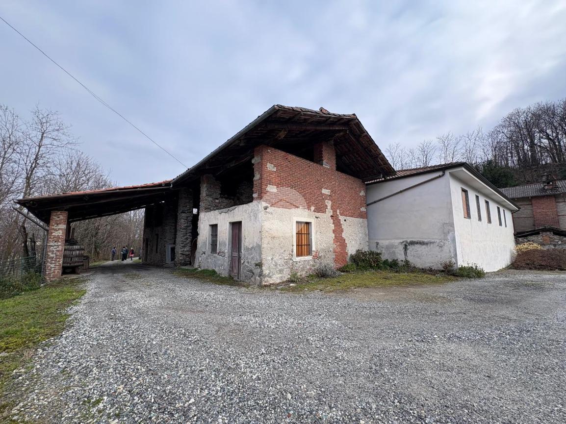 Rustico in Località Taboletto 15, Cuorgnè