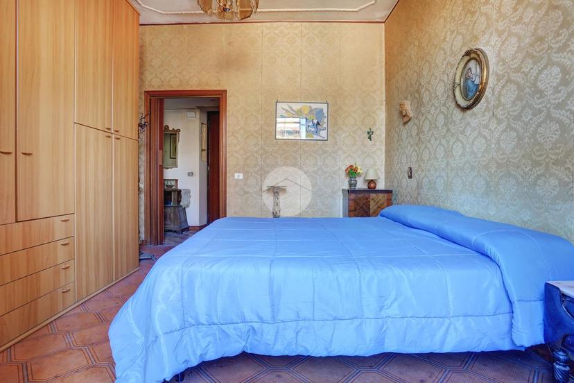 Bilocale in Via Eurialo 23, Roma