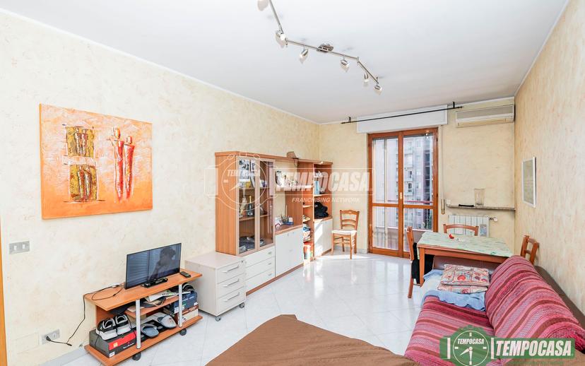 Bilocale in Viale Fratelli Cervi 7, San Giuliano Milanese — foto 2 di 5