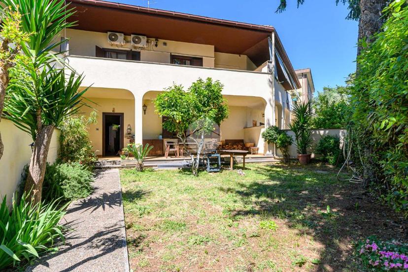 Villa in Via dei Bentivoglio, Roma