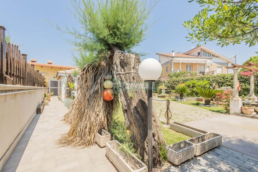 Villa a schiera in Via Flavio Gioia, Santa Marinella