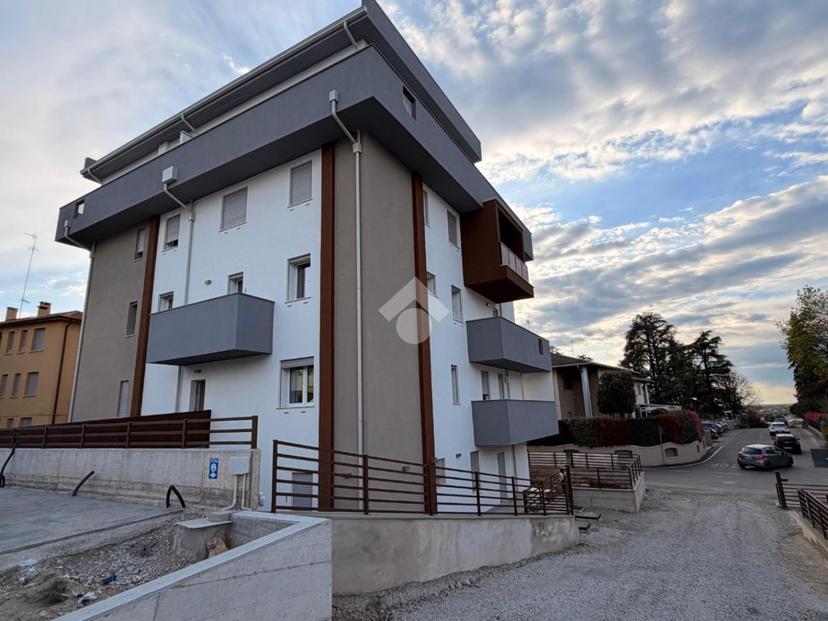 Quadrilocale in Via Circonvallazione Sud, Valsamoggia