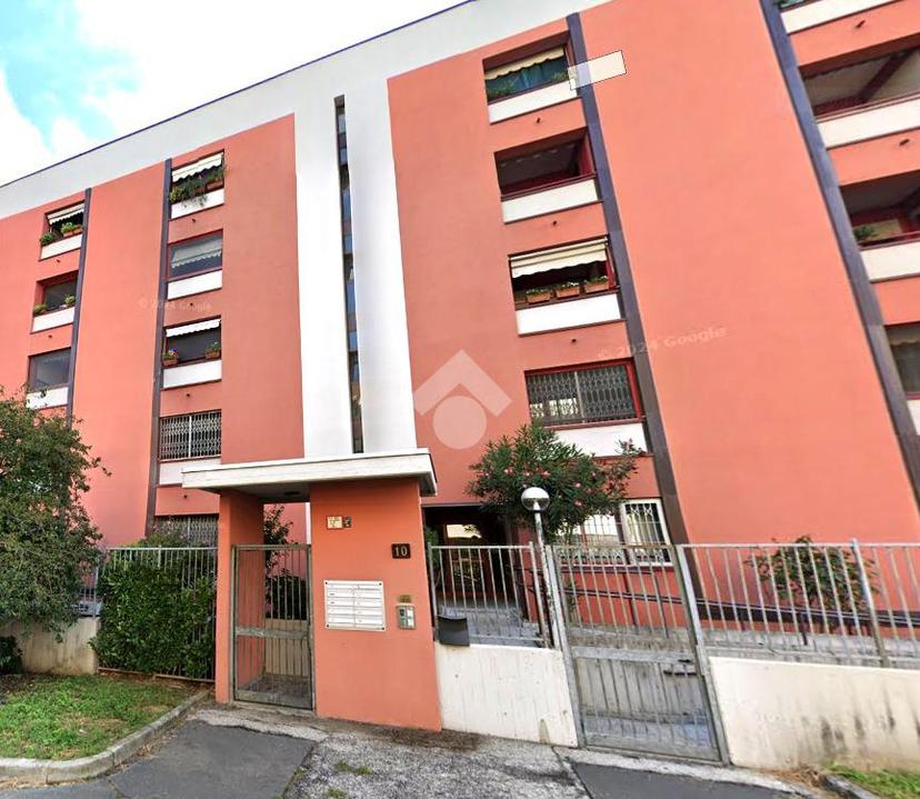 Trilocale in Via Giorgio De Chirico 10, Milano