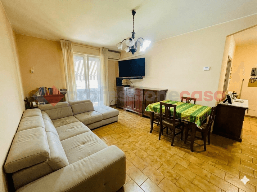 Trilocale in Via delle Vigne , Rescaldina — foto 5 di 5