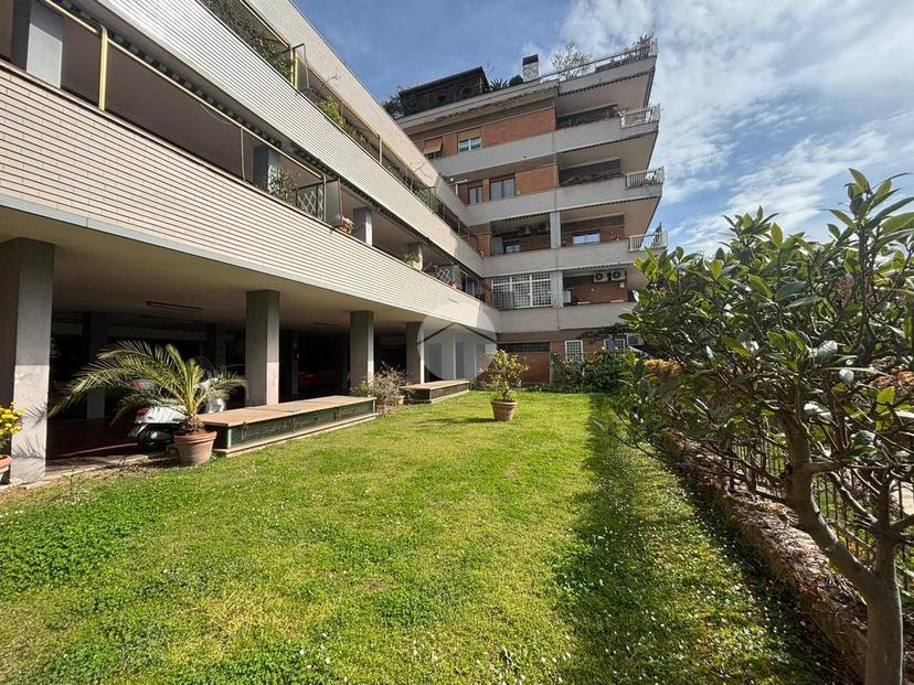 Bilocale in Via Luigi Corti 33, Roma