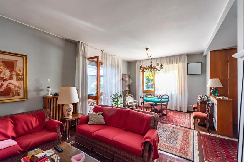 Villa in Viale Monte Resegone 14, Arese — foto 4 di 5