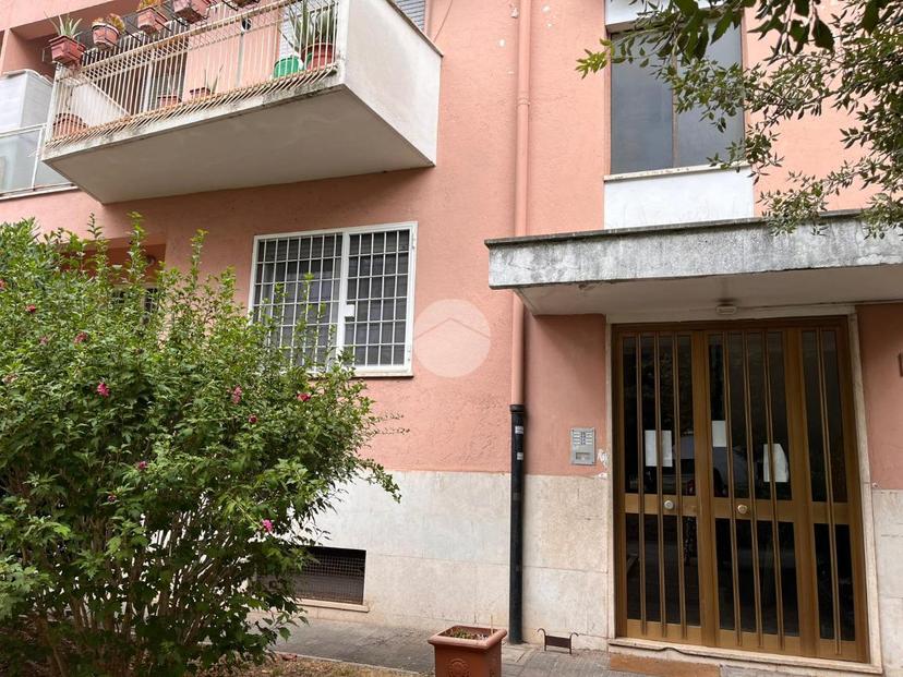 Trilocale in Via dei Lanciafiamme 11, Roma
