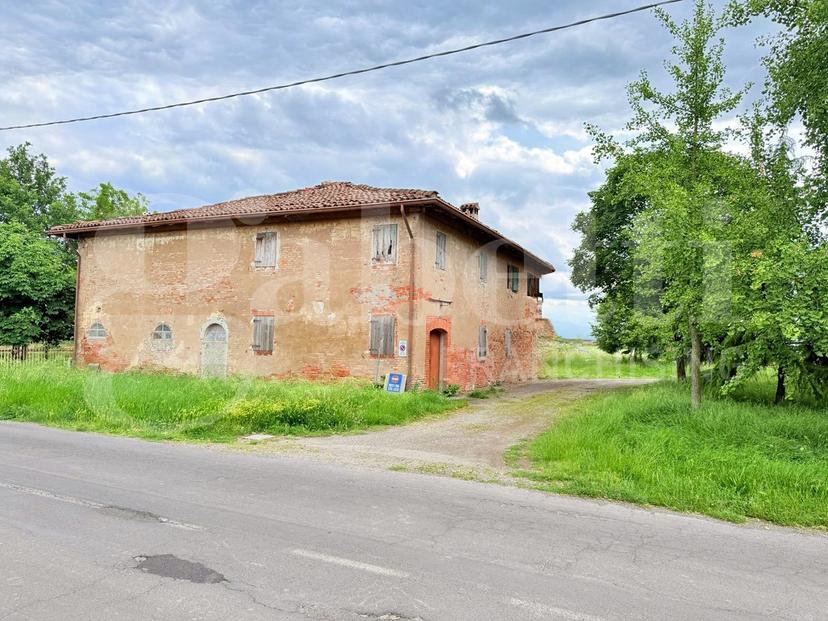 Rustico in Via San Bernardino, Sant'Agata Bolognese