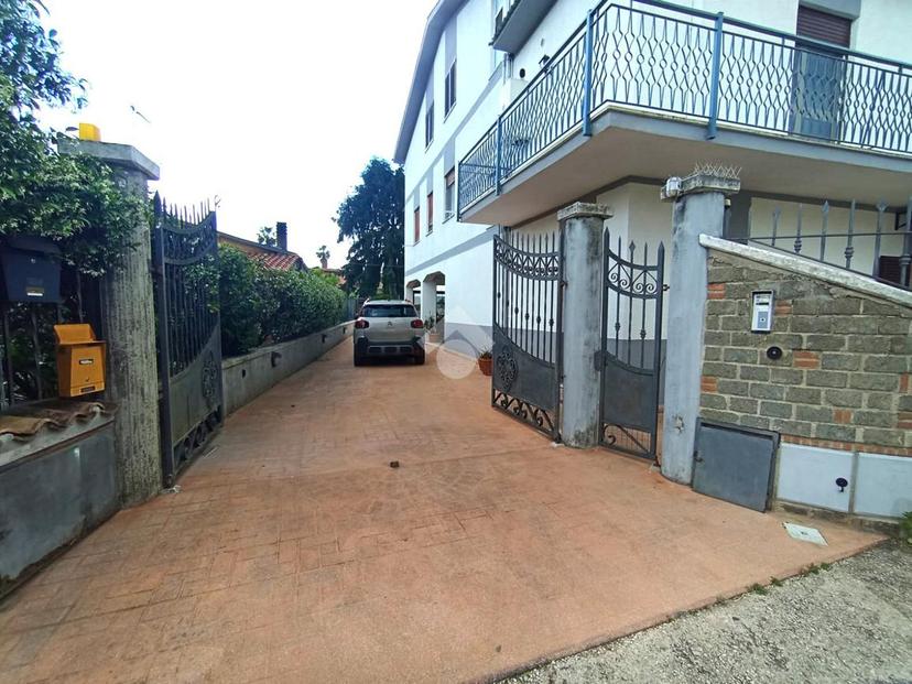 Trilocale in Via Arno 1, Lariano — foto 5 di 5