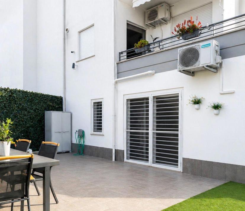 Appartamento in Via Dronero, Fiumicino