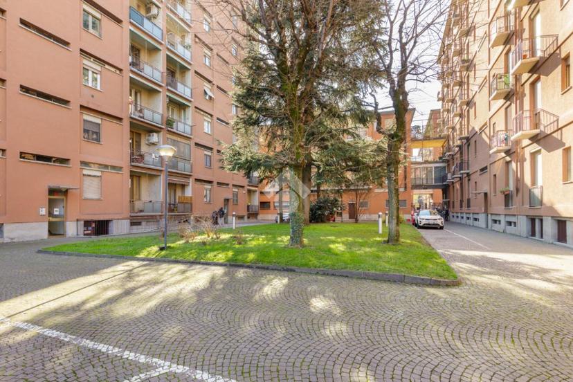 Trilocale in Via Paolo Rotta 10, Milano