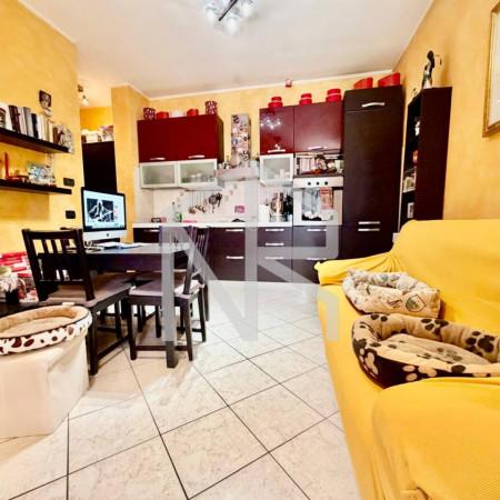 Villa bifamiliare in Via Oricola 14, Roma