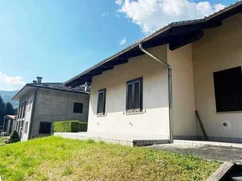 Villetta a schiera in Frazione Castel del Bosco, 8, Roure