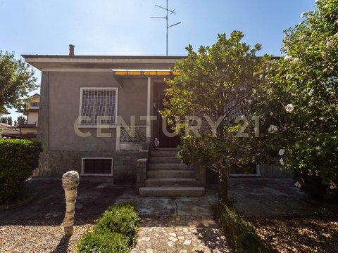 Villa in Via Sabotino, 31, Vanzago