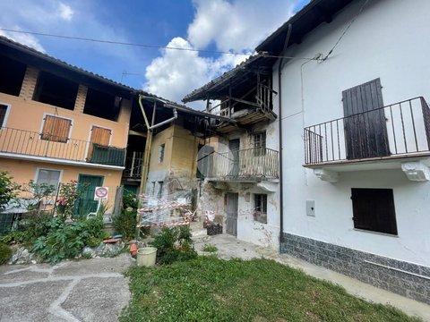 Villetta bifamiliare in Via Ollasio, 12, Giaveno