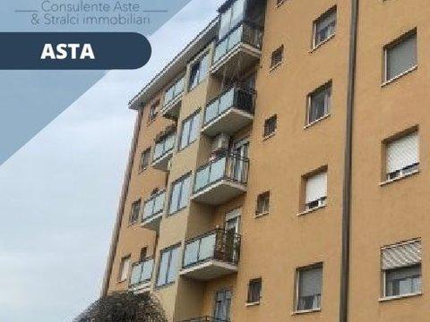 Appartamento in Via Ugo Betti, 87, Gallaratese, Milano