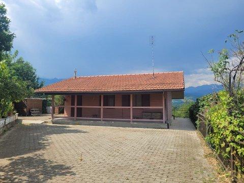 Casa indipendente in strada Vignali, Barbania