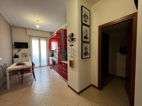 Bilocale in Viale Marche, 24, Centro, Cologno Monzese