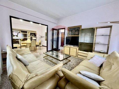 Quadrilocale in Via Edoardo Jenner, 48, Colli Portuensi, Roma