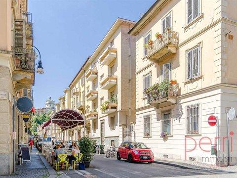 Trilocale in Via Martiri della Libertà, 5, Gran Madre di Dio, Torino