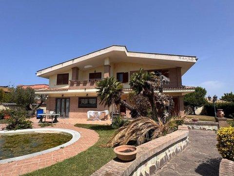 Villa in Via delle Camelie, 38, San Giacomo-Santa Barbara, Nettuno