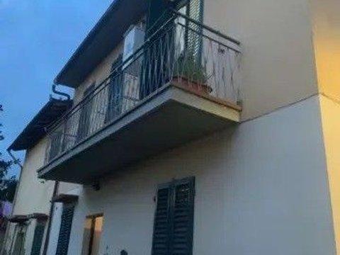 Quadrilocale in Via del Santo, 14, Torricella, Campi Bisenzio