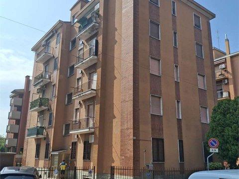 Trilocale in Via Niccolò Paganini, 66, Locate Triulzi