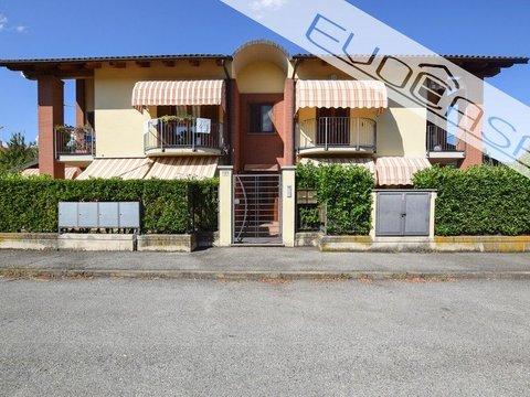 Appartamento su due piani in Strada Batur, 1, Bricherasio