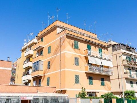 Bilocale in Via del Forte Braschi, 6, Battistini, Roma