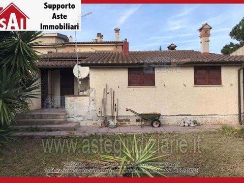 Appartamento in Via Caltignaga n. 69, edificio 1, interno 1 e 2, piano T-1-2 e accesso secondario su Via Cavaglietto n. 62, 69, Parioli, Roma