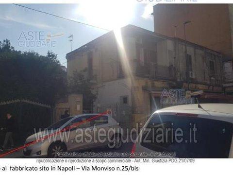 Quadrilocale in Via Monviso, 25 b, Secondigliano, Napoli