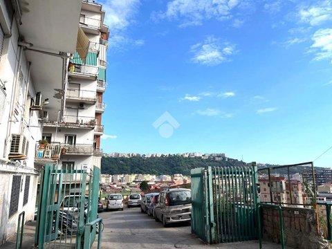Bilocale in Via Terracina, s.n.c, Agnano, Napoli