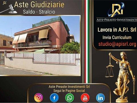 Quadrilocale in Via del Fringuello, 99, Torre Maura, Roma