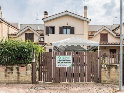 Villetta a schiera in Via G. Proietti Torreggiani, 49, Cerveteri, Cerveteri