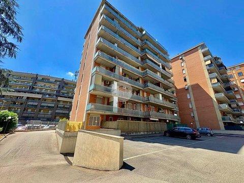 Bilocale in Via Francesco Tovaglieri, 402, Tor Tre Teste, Roma