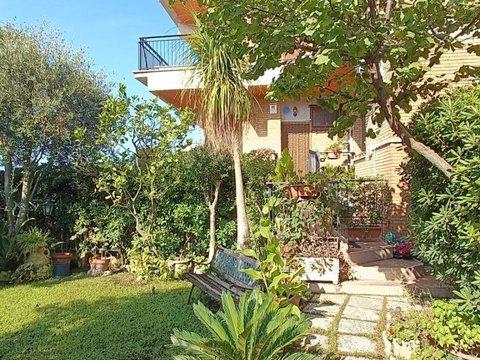 Trilocale in Via delle Naiadi, 36 b, Villa Claudia, Anzio